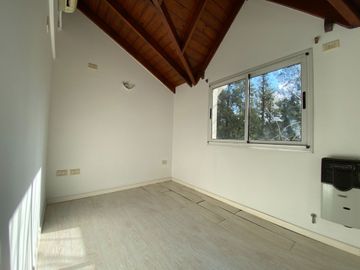 CASA VENTA 3 AMBIENTES VILLA UDAONDO DUPLEX