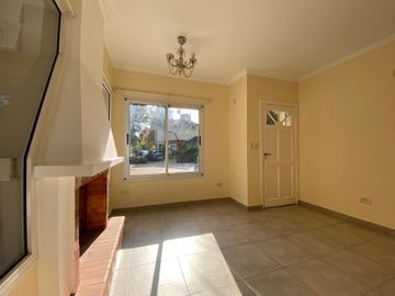 CASA VENTA 3 AMBIENTES VILLA UDAONDO DUPLEX