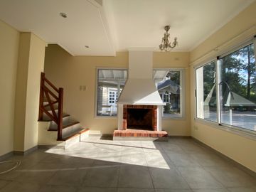 CASA VENTA 3 AMBIENTES VILLA UDAONDO DUPLEX