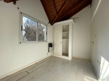 CASA VENTA 3 AMBIENTES VILLA UDAONDO DUPLEX