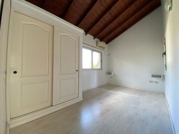 CASA VENTA 3 AMBIENTES VILLA UDAONDO DUPLEX