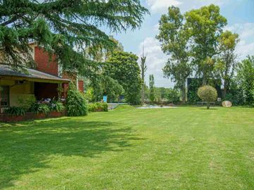 Venta casa, Barrio La celia, Tristan Suarez Ezeiza