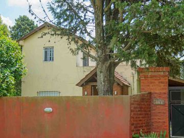 Venta casa, Barrio La celia, Tristan Suarez Ezeiza