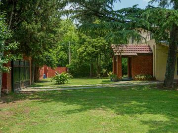 Venta casa, Barrio La celia, Tristan Suarez Ezeiza