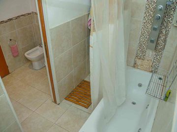 Venta casa, Barrio La celia, Tristan Suarez Ezeiza