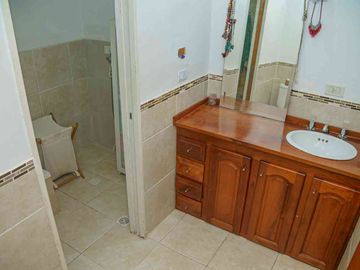 Venta casa, Barrio La celia, Tristan Suarez Ezeiza
