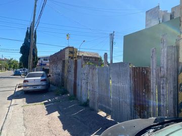 Venta Terreno Lote en Ramos Mejia Esquina 180 M2