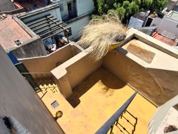 VENTA PH 4 AMB DE ESTILO , CON TERRAZA -  BARRACAS