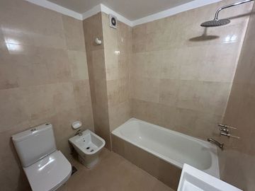 SE VENDE DEPTO 2 AMB. CON COCHERA - SAN CRISTOBAL
