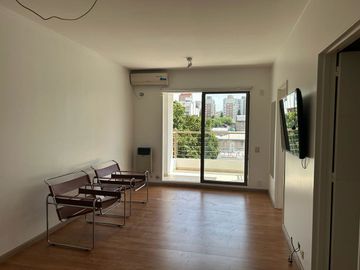 SE VENDE DEPTO 2 AMB. CON COCHERA - SAN CRISTOBAL