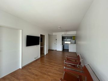 SE VENDE DEPTO 2 AMB. CON COCHERA - SAN CRISTOBAL