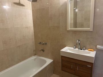 SE VENDE DEPTO 2 AMB. CON COCHERA - SAN CRISTOBAL