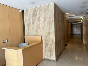 SE VENDE DEPTO 2 AMB. CON COCHERA - SAN CRISTOBAL