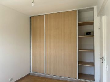 SE VENDE DEPTO 2 AMB. CON COCHERA - SAN CRISTOBAL