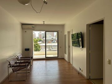 SE VENDE DEPTO 2 AMB. CON COCHERA - SAN CRISTOBAL