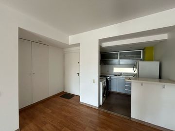 SE VENDE DEPTO 2 AMB. CON COCHERA - SAN CRISTOBAL