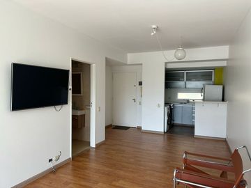 SE VENDE DEPTO 2 AMB. CON COCHERA - SAN CRISTOBAL
