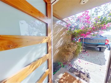 En venta Casa en Valle Grande, 3 pisos, Jardín.