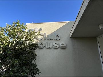 En venta Casa en Valle Grande, 3 pisos, Jardín.