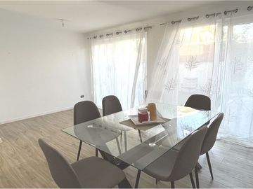 En venta Casa en Valle Grande, 3 pisos, Jardín.