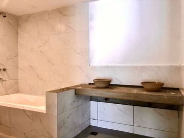 CASA EN VENTA 4 AMB LOMA VERDE ESCOBAR