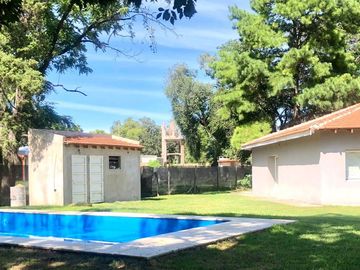 CASA EN VENTA 4 AMB LOMA VERDE ESCOBAR