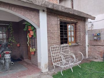 SE VENDE CASA EN CRUZ DEL EJE