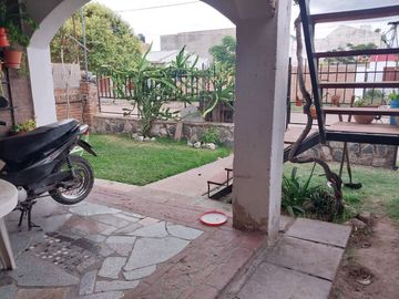 SE VENDE CASA EN CRUZ DEL EJE