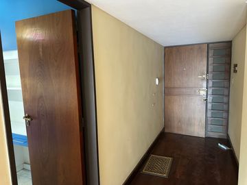 Depto CATEGORIA 3 DORM y BALCON FRENTE Plaza Roca