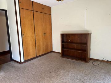 Depto CATEGORIA 3 DORM y BALCON FRENTE Plaza Roca