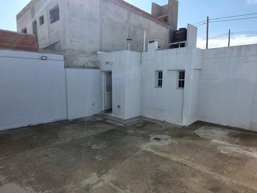 Barrio Universitario de Horizonte Casa con Salón