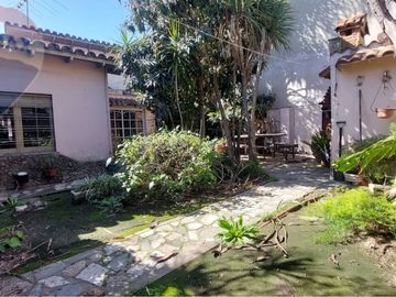 VENTA CHALET 3 AMB, COCHERA Y PATIO