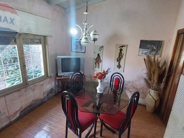 VENTA CHALET 3 AMB, COCHERA Y PATIO