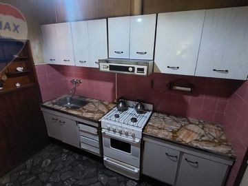 VENTA CHALET 3 AMB, COCHERA Y PATIO