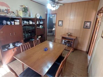 VENTA CHALET 3 AMB, COCHERA Y PATIO