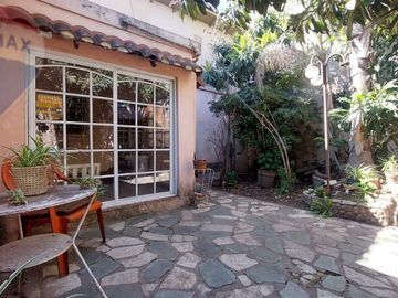 VENTA CHALET 3 AMB, COCHERA Y PATIO
