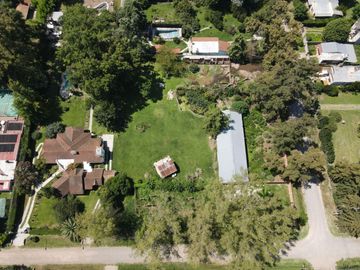 Casa en venta - 8 Dormitorios 4 Baños - La Lonja