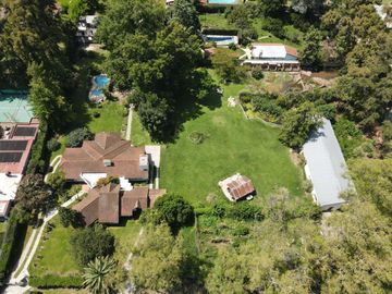 Casa en venta - 8 Dormitorios 4 Baños - La Lonja