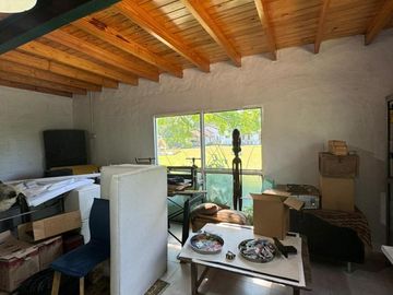 Casa en venta - 8 Dormitorios 4 Baños - La Lonja