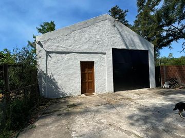 Casa en venta - 8 Dormitorios 4 Baños - La Lonja