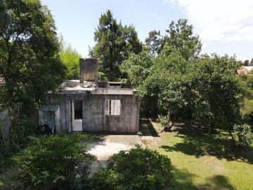 Casa en venta - 8 Dormitorios 4 Baños - La Lonja
