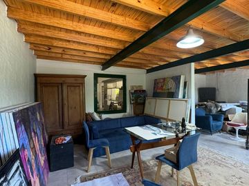 Casa en venta - 8 Dormitorios 4 Baños - La Lonja