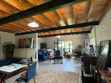 Casa en venta - 8 Dormitorios 4 Baños - La Lonja
