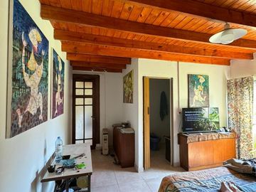Casa en venta - 8 Dormitorios 4 Baños - La Lonja