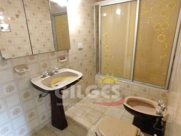 Venta de Casa 5 Amb. en Ramos Mejia  Ideal Vivienda o Uso Comercial