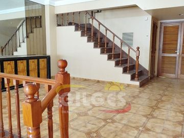 Venta de Casa 5 Amb. en Ramos Mejia  Ideal Vivienda o Uso Comercial