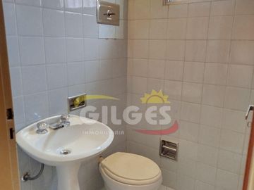 Venta de Casa 5 Amb. en Ramos Mejia  Ideal Vivienda o Uso Comercial