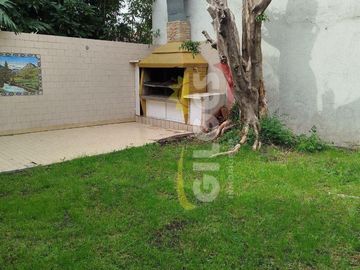 Venta de Casa 5 Amb. en Ramos Mejia  Ideal Vivienda o Uso Comercial
