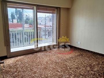 Venta de Casa 5 Amb. en Ramos Mejia  Ideal Vivienda o Uso Comercial