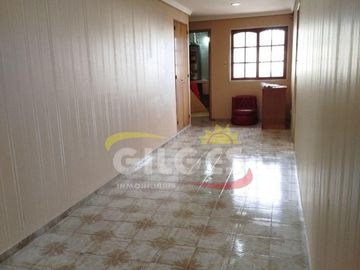 Venta de Casa 5 Amb. en Ramos Mejia  Ideal Vivienda o Uso Comercial
